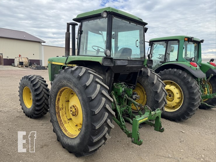 1990-john-deere-4455-image-16