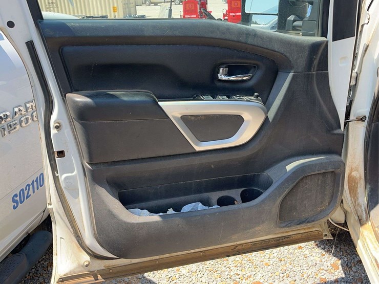 2018-nissan-titan-image-9