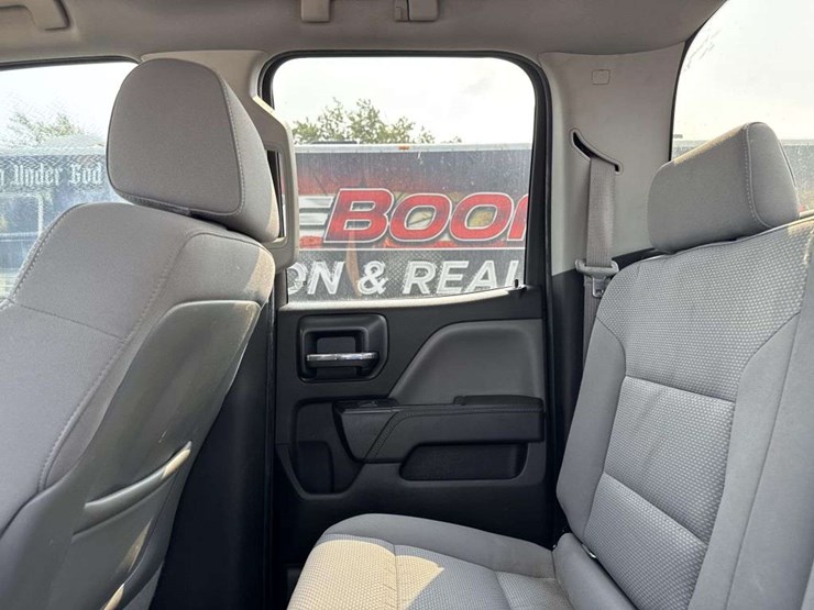 2015-chevrolet-silverado-1500-image-18