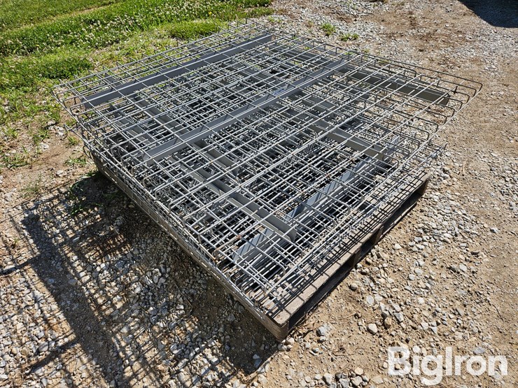 pallet-rack-wire-decking-image-3