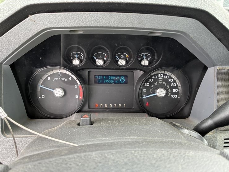 2013-ford-f450-image-16