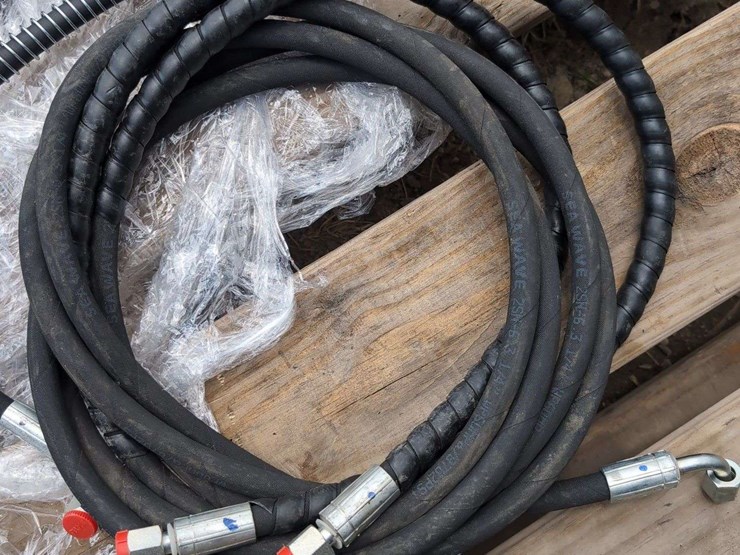 zjg-mini-excavator-and-skid-steer-loader-hoses-image-3