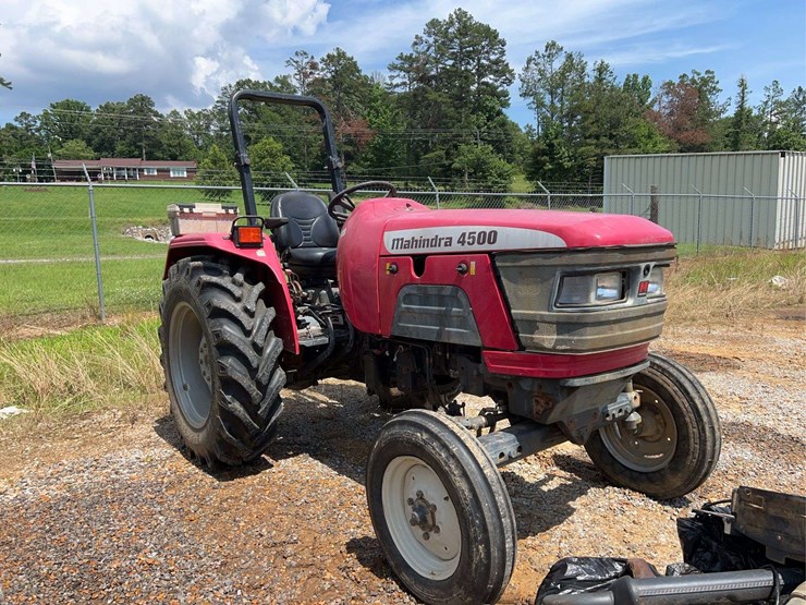 2005-mahindra-4500-image-3