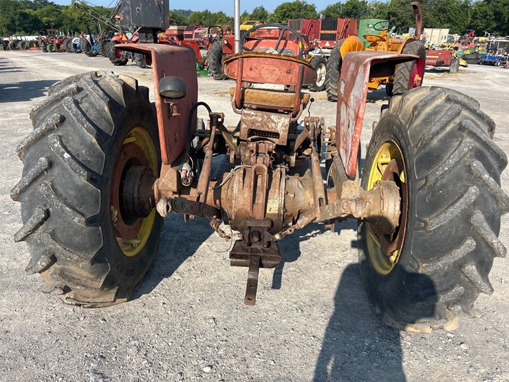 massey-ferguson-165-image-6