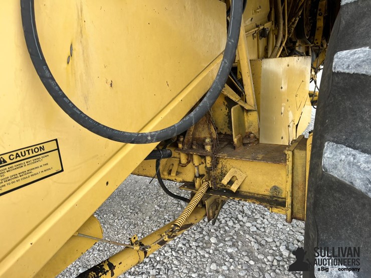 new-holland-tr86-image-14