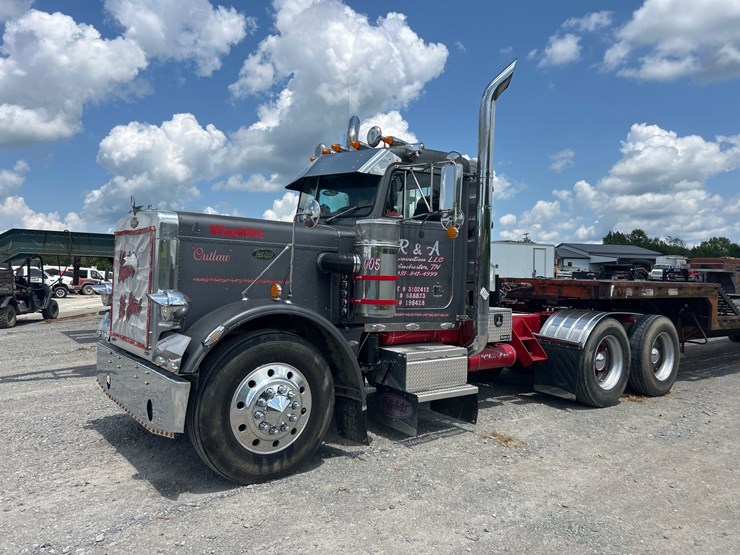 1986-peterbilt-359-image-1