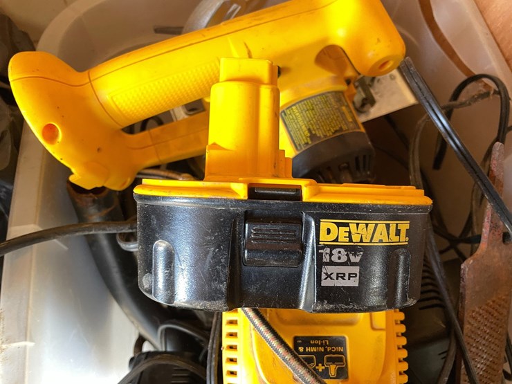 #10139-•-tote-of-dewalt-tools-image-7