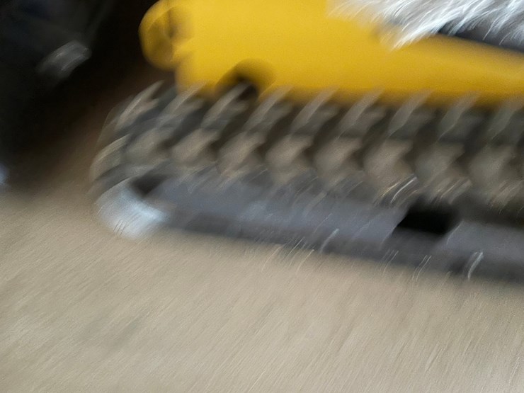 #9732-•-land-hero-mini-skid-steer-loader-image-34
