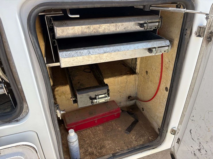 2012-altec-at200a-image-28