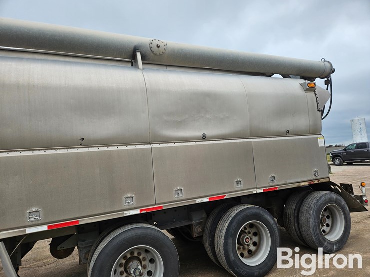 2014-walinga-hat-47-44102-tri/a-bulk-aluminum-feed-trailer-image-17