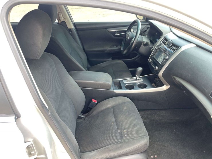 2015-nissan-altima-sv-4-door-sedan-(163,832-miles)-image-18