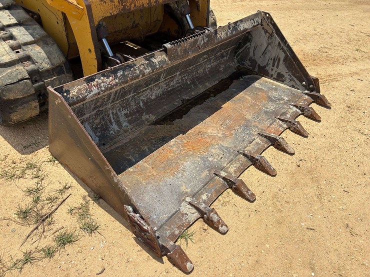 2019-caterpillar-299d2-image-15