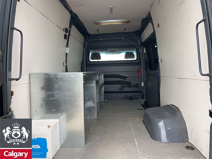 2012-mercedes-benz-sprinter-3500-image-21