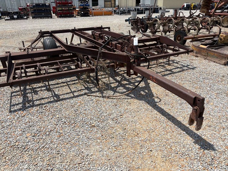 12-ft-barrentine-do-all-with-scratchers-image-4