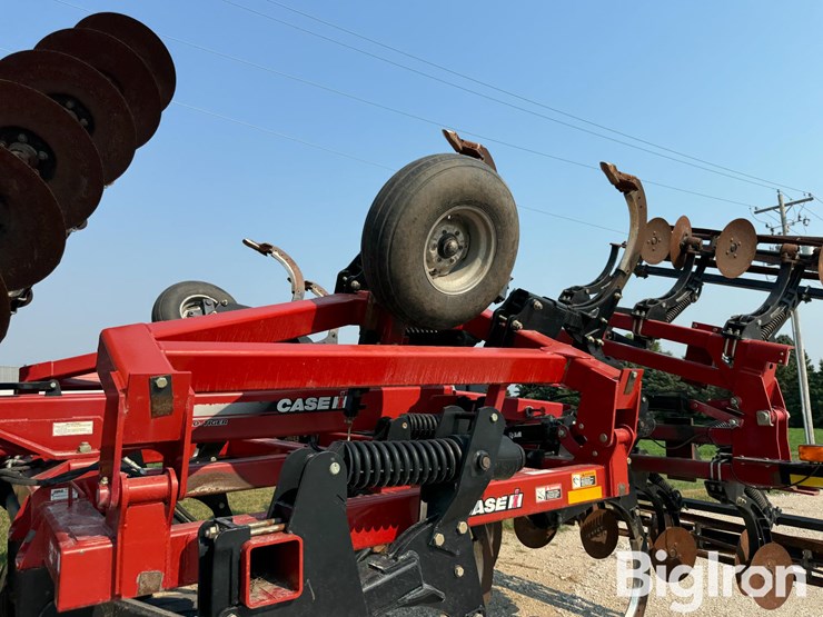 2013-case-ih-870-disc-ripper-image-18