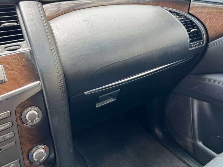2012-infiniti-qx56-image-29