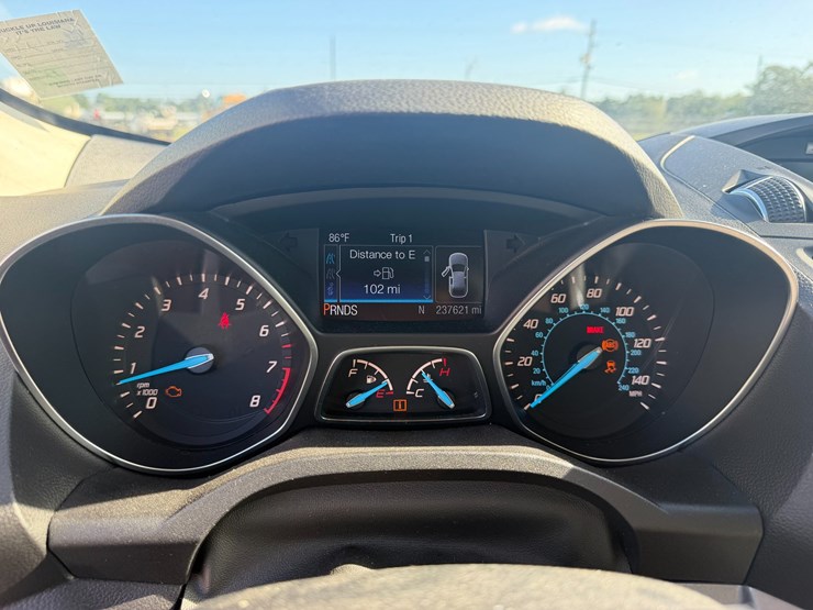 2016-ford-escape-image-10