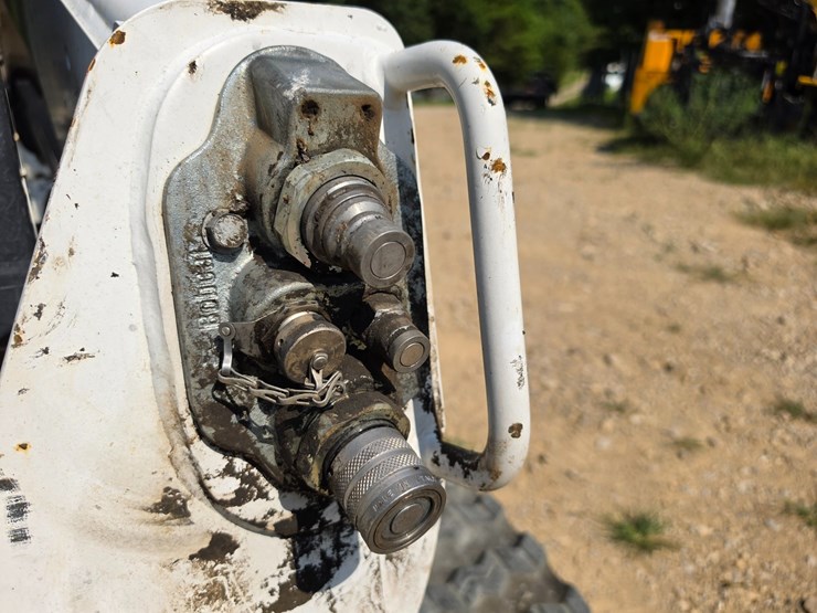 2020-bobcat-t770-image-61
