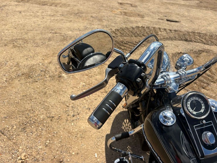 2016-harley-davidson-softail-deluxe-(8,546-miles)-image-17