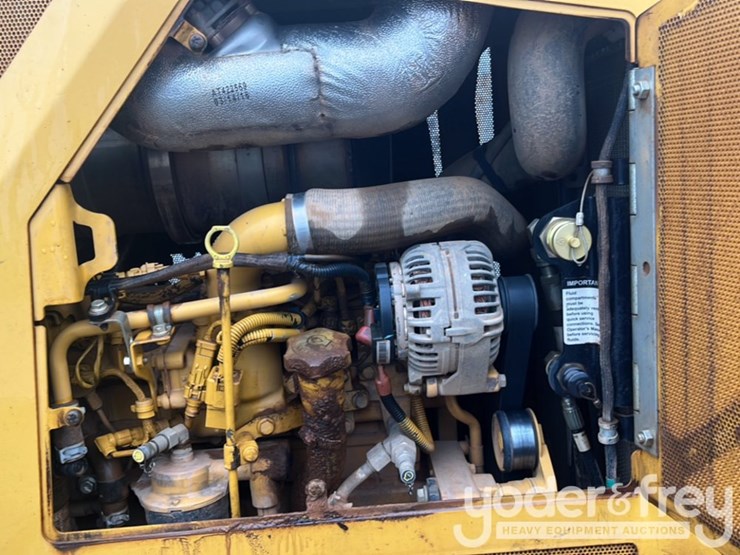 2016-deere-550k-image-23