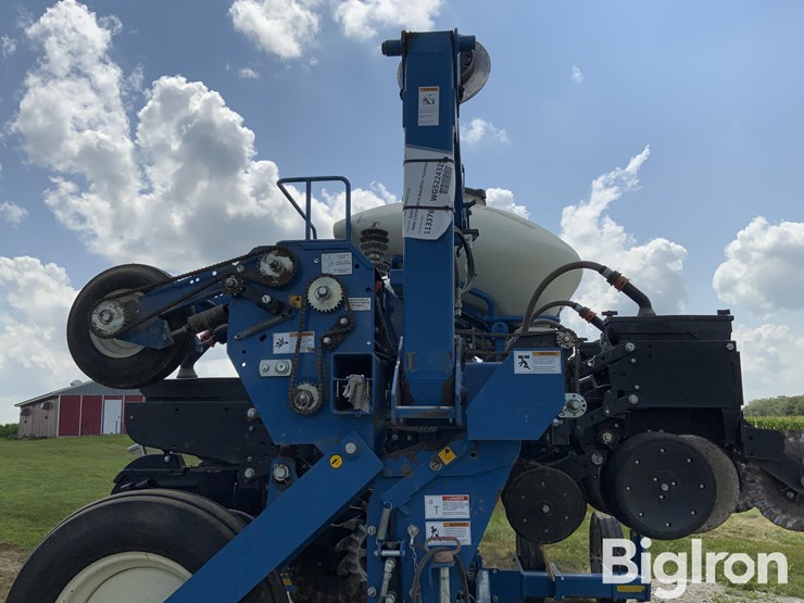 2020-kinze-3600-image-16
