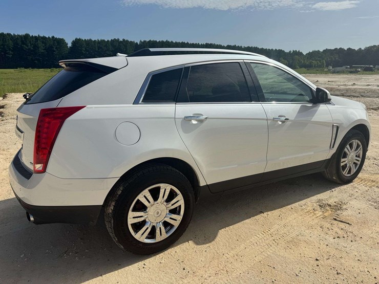 2014-cadillac-srx-image-3