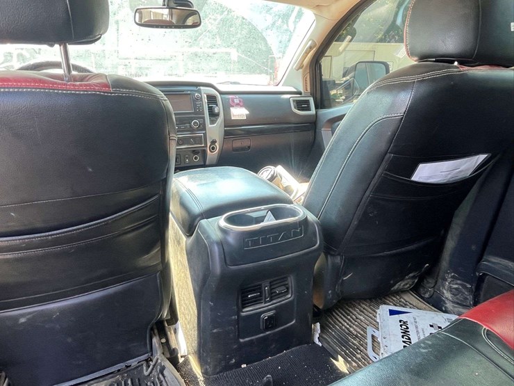 2018-nissan-titan-image-19