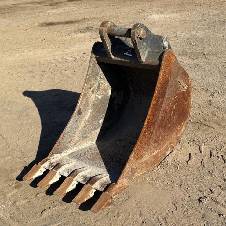 24" Central Fabricators Backhoe Bucket