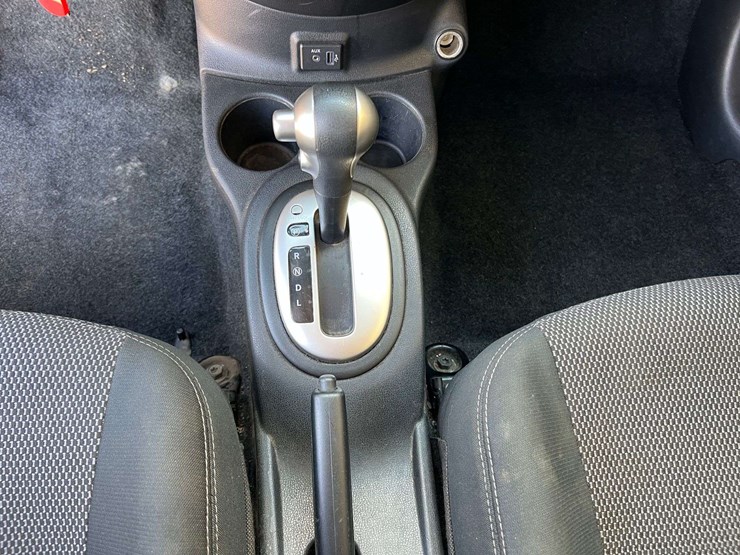 2019-nissan-versa-(99,073-miles)-image-27