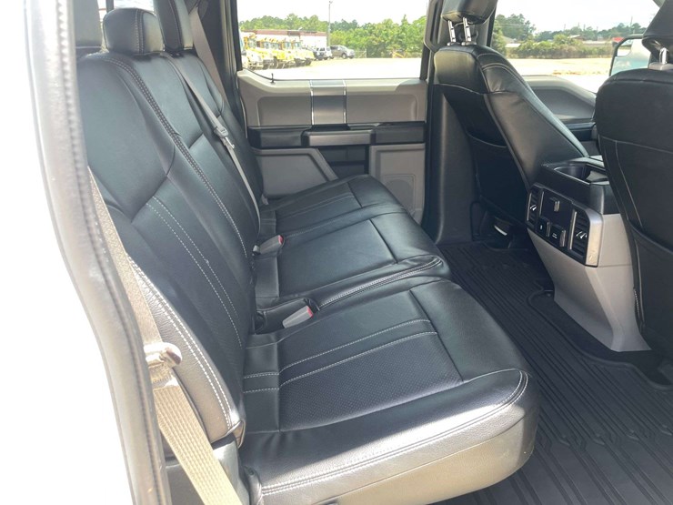 2019-ford-f150-xlt-image-16