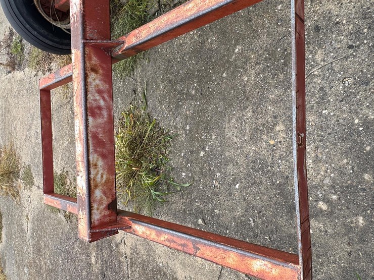 s/a-round-bale-hauler-image-17