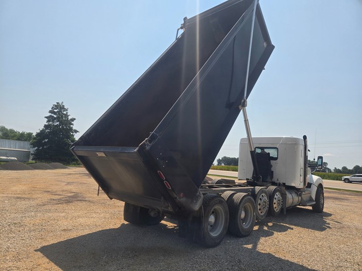 2019-kenworth-t880-image-29