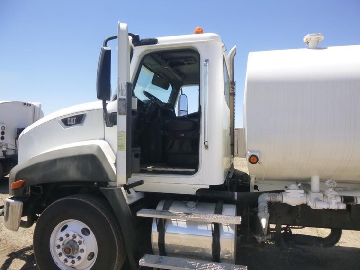 2013-international-ct660-t/a-water-truck-image-7