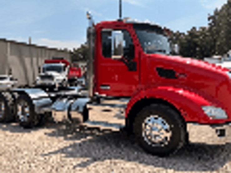 2020-peterbilt-579-image-9