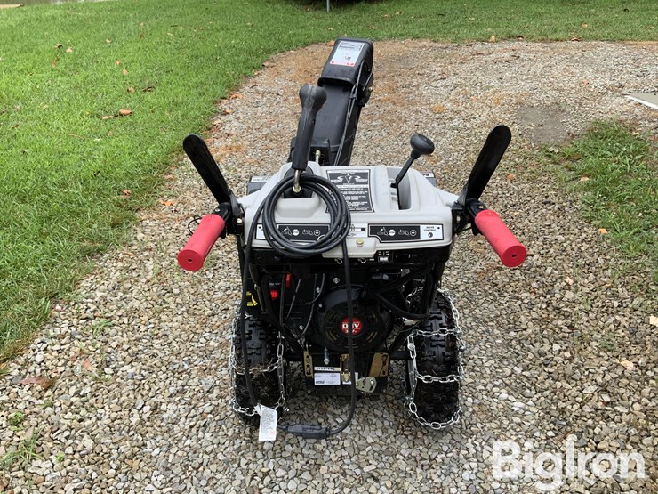 mtd-gold-28”-2-stage-snow-blower-image-6