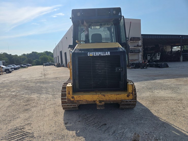 caterpillar-953d-image-8