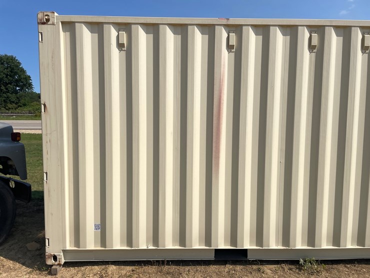 #404-•-20'-shipping-container-image-7