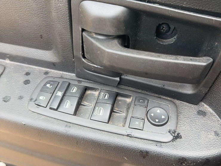 2022-dodge-3500-image-20
