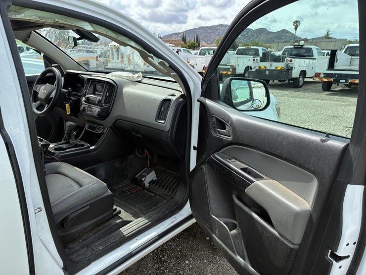 2016-chevrolet-colorado-image-15