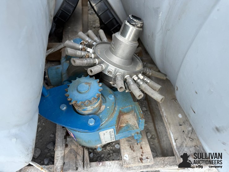 kinze-150-gal-liquid-fertilizer-tanks-image-15