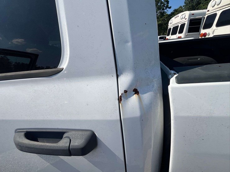 2017-dodge-1500-image-21