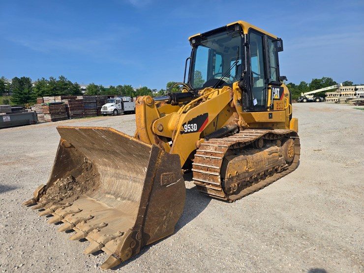 caterpillar-953d-image-2