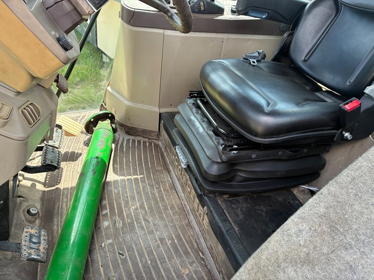 john-deere-6220-image-6