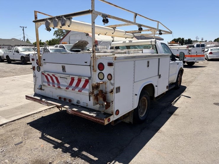 2004-ford-f350-image-3