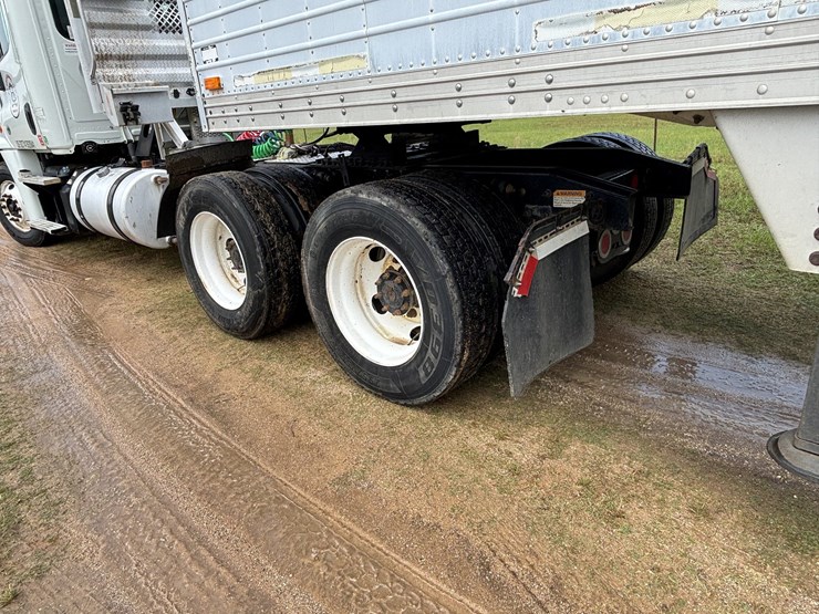 2015-freightliner-cascadia-image-9