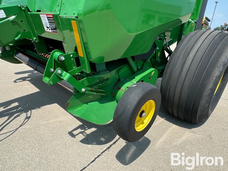 2024-john-deere-561m-image-15