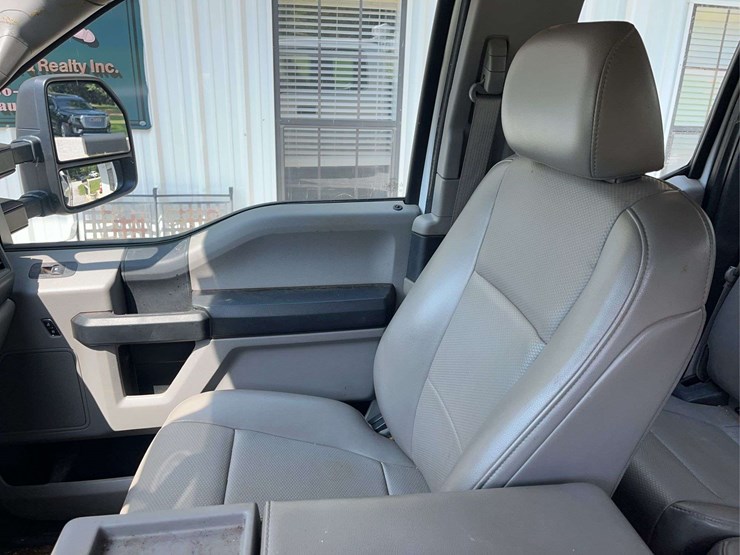 2019-ford-f350-image-32