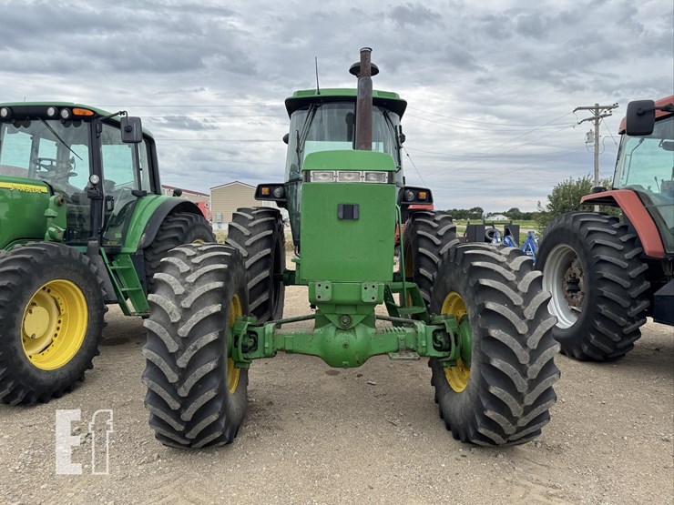 1990-john-deere-4455-image-6