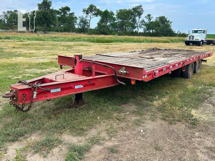 2000-custom-trailer-image-1
