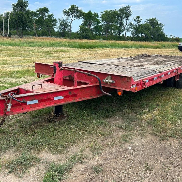 2000 CUSTOM TRAILER